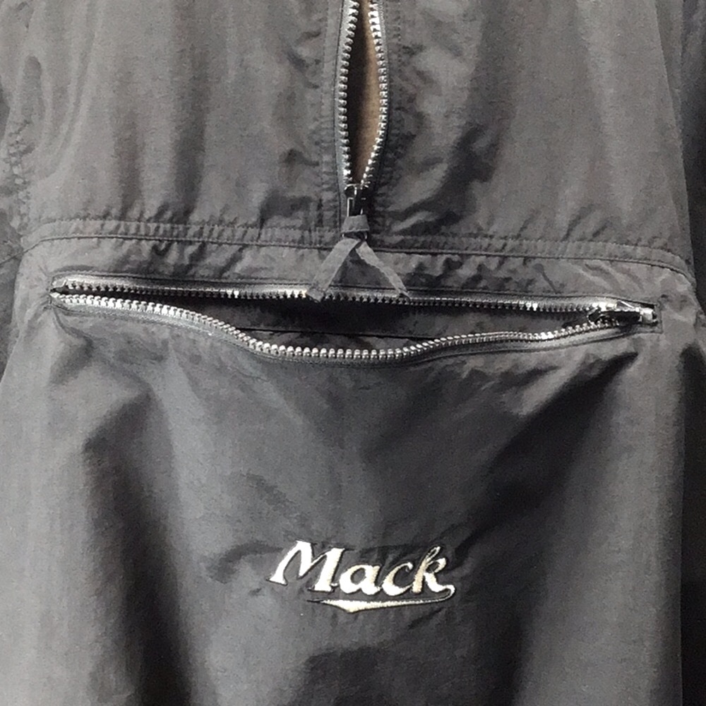 MACK TRUCK ‘Bulldog’ Black Windbreaker Half Zip Hoodie with Pockets XL - Picture 7 of 10
